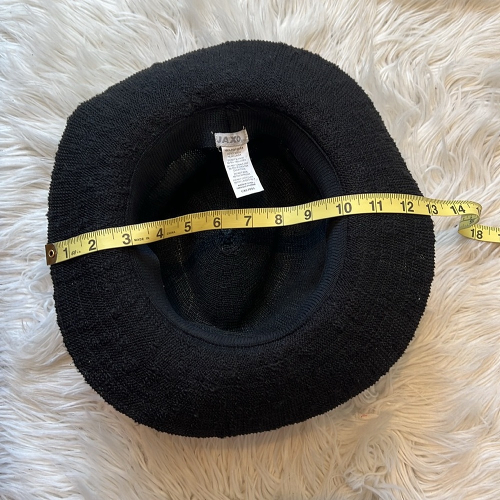 Beautiful Hat - Picture 5 of 5